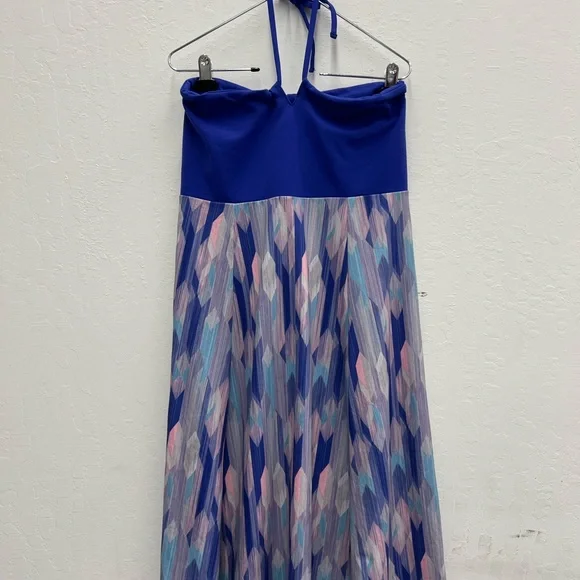 Beautiful convertible PRANA dress - Picture 3 of 8